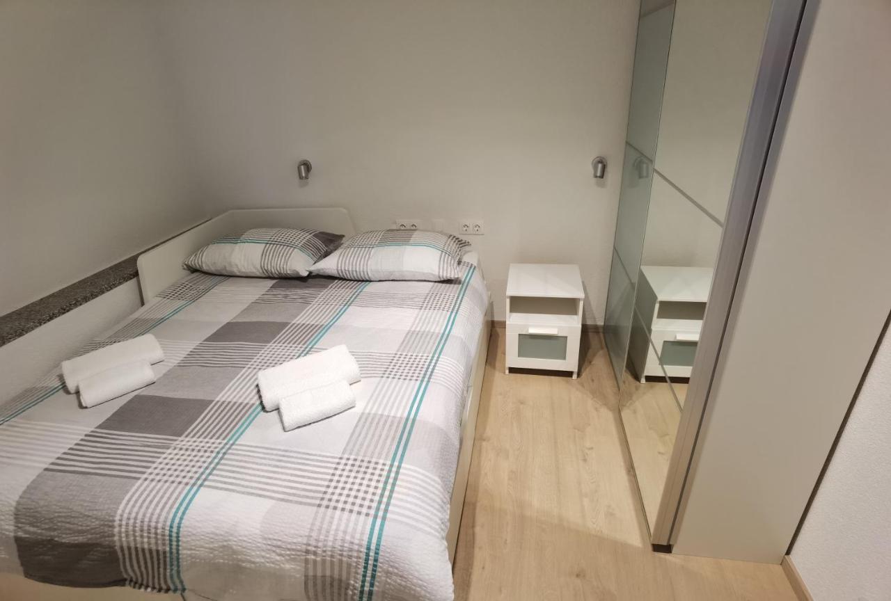 Appartement Apartman Bura à Posedarje Extérieur photo