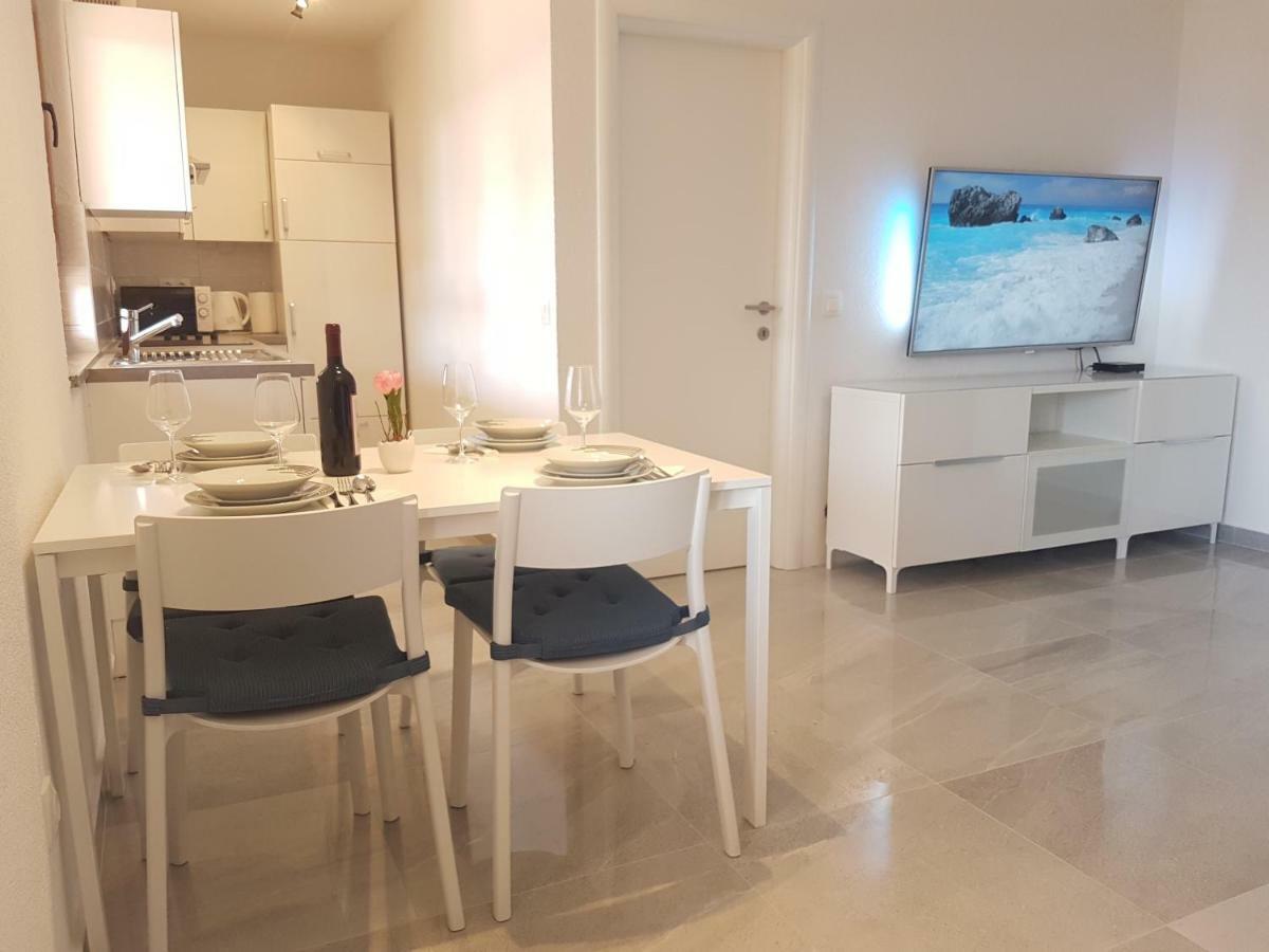 Appartement Apartman Bura à Posedarje Extérieur photo