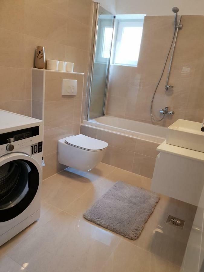 Appartement Apartman Bura à Posedarje Extérieur photo