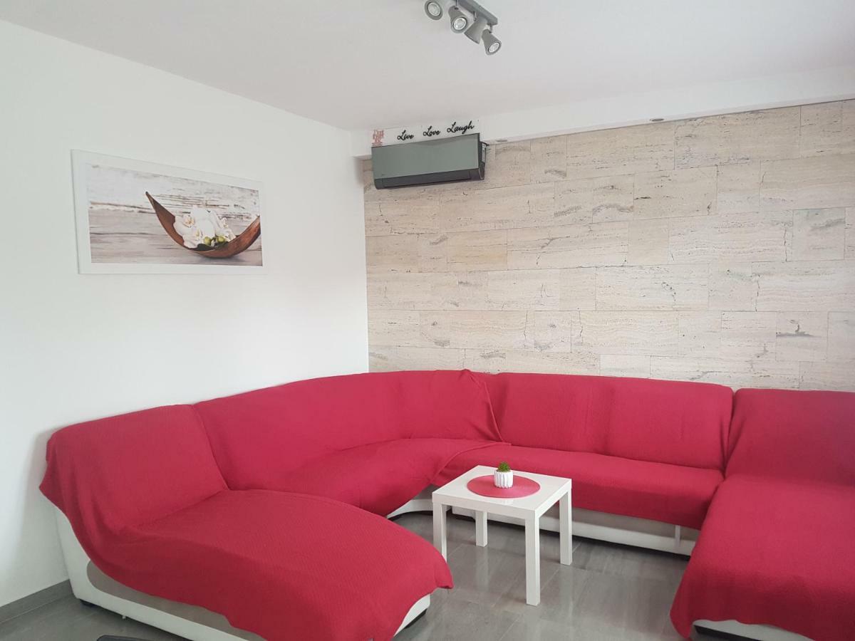 Appartement Apartman Bura à Posedarje Extérieur photo